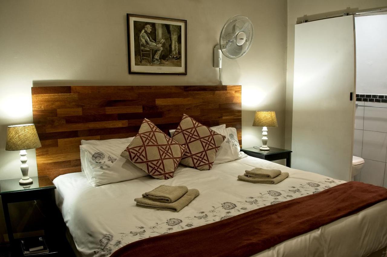 Rest-A-While Guest House - Pretoria-Noord Exterior foto