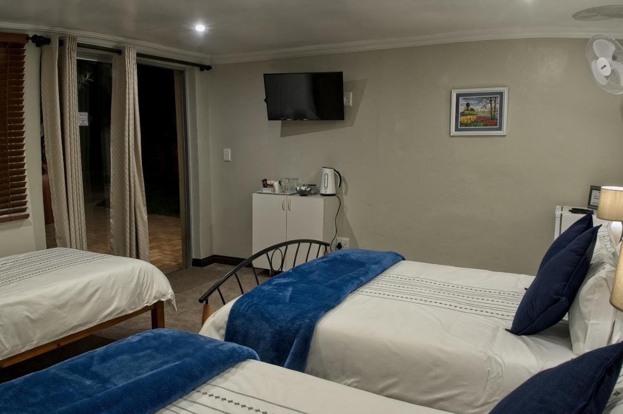 Rest-A-While Guest House - Pretoria-Noord Exterior foto